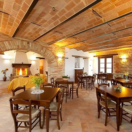 Historic With Pool In Marche Hills Dom wakacyjny Sant'Angelo in Pontano